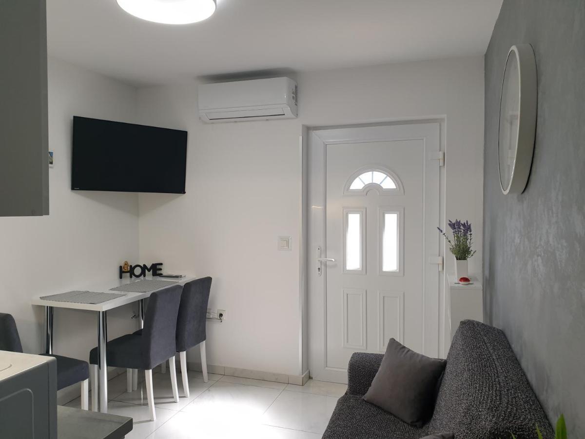 Apartment Ema 扎达尔 外观 照片
